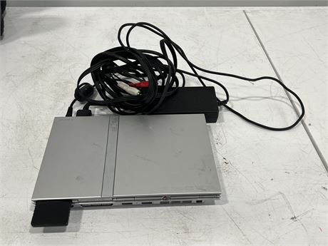 PLAYSTATION 2 CONSOLE W/CORDS
