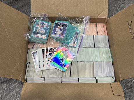 BOX OF 90s MLB CARDS & COMPLETE NHL ALL STAR SET W/GRETZKY HOLO