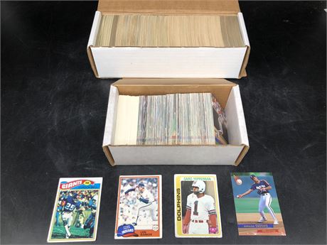 2 BOXES OF BASEBALL CARDS (80s/90s)