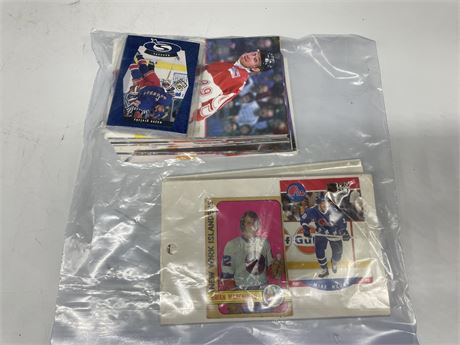 COLLECTION OF SPORTS CARDS & PHOTOGRAPHS