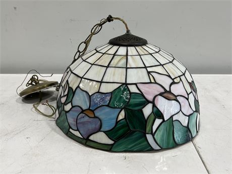 VINTAGE STAINED GLASS HANGING LIGHT (16.5”)