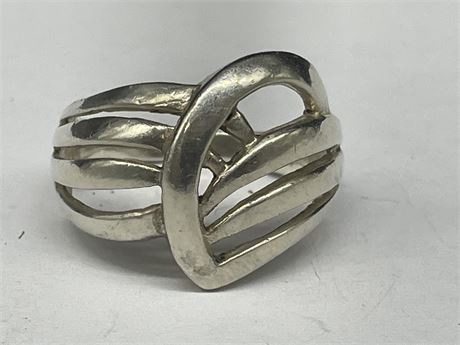 925 STERLING VINTAGE RIBBED RING - ABSTRACT BY - PASS - SZ 10 1/4