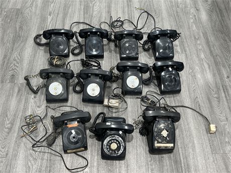 LARGE LOT OF VINTAGE ROTARY PHONES - MOSTLY FOR PARTS