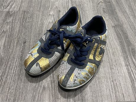 BABY PHAT TRAINERS FOR WOMAN SIZE 9 LEATHER SNAKE PRINT / GOLD VINTAGE