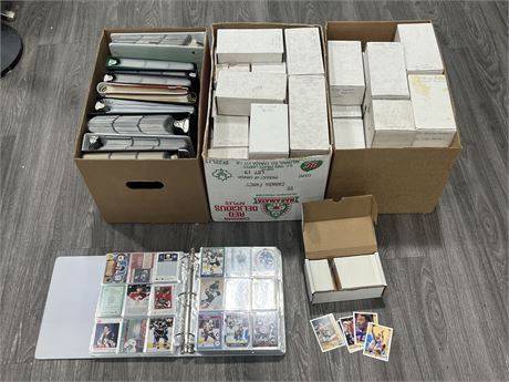 LARGE LOT OF SPORTS CARDS