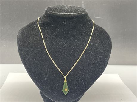 JADE & GOLD NUGGET PENDANT ON 10K (417) CHAIN (18”)