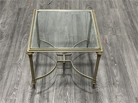 VINTAGE HEAVY BRASS & GLASS END TABLE (19”X19” 18”)
