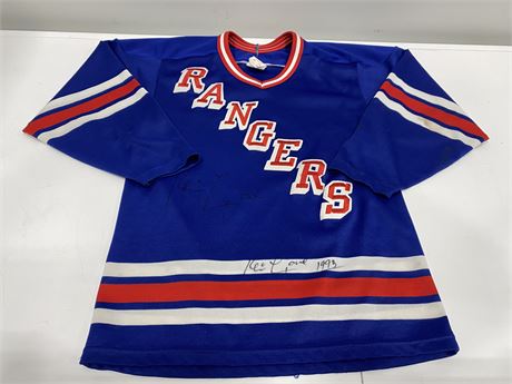 1993 CCM RANGERS JERSEY SIGNED BY KEVIN LOWE