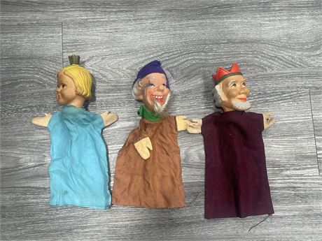 3 VINTAGE HAND PUPPETS