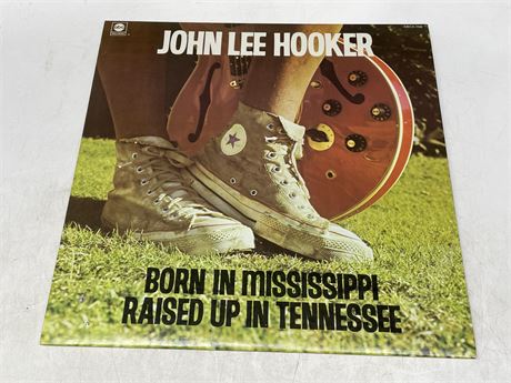 JOHN LEE HOOKER - BORN IN MISSISSIPPI RAISED IN TENNESSEE - EXCELLENT (E)