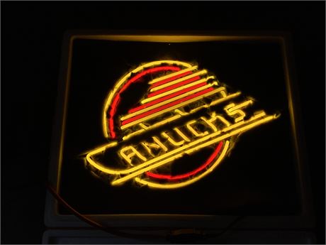 (NEW) VINTAGE STYLE CANUCKS NEON SIGN (18” wide)