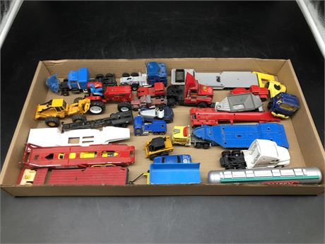 TRAY OF COLLECTIBLE TOY TRUCKS(MOSTLY DYE CAST)