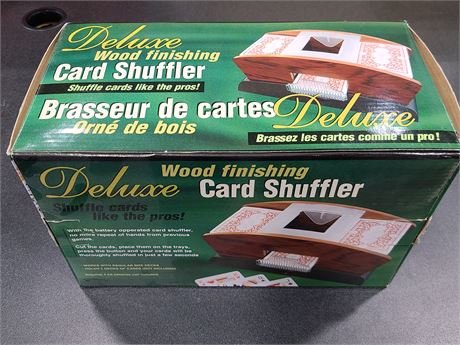 DELUXE CARD SHUFFLER WOOD FINISH