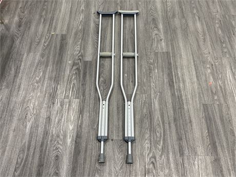 PAIR OF NEW CRUTCHES (53.5” TALL)