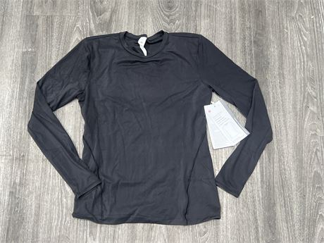 (NEW WITH TAGS) LULULEMON CREWNECK LONG SLEEVE SIZE L