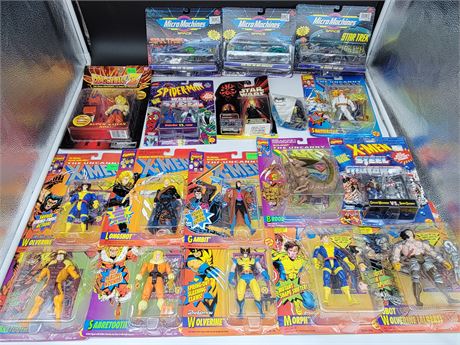 BOX OF ACTION FIGURED (mostly X-Men)