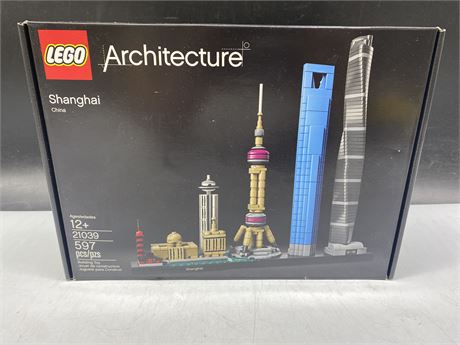 FACTORY SEALED LEGO SET 21039–SHANGHAI ARCHITECTURE