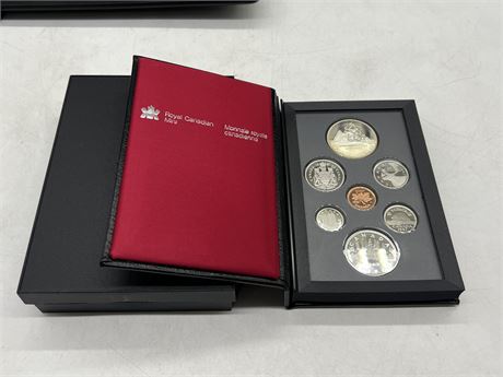 1987 RCM UNCIRCULATED DOUBLE DOLLAR SET - CONTAINS SILVER