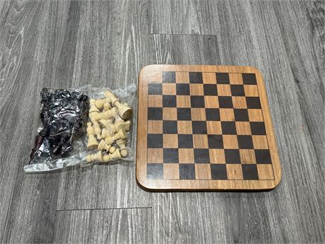 WOOD CHESS BOARD 12”x12” W/ WOODEN PIECES