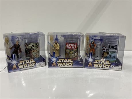 3 STAR WARS COLLECTABLE FIGURES & CUPS