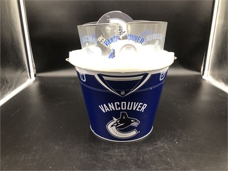 CANUCKS COLLECTABLE GLASS SET