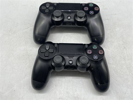 2 BLACK PS4 CONTROLLER UNTESTED