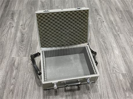 SILVER LOCKING PADDED ROAD CASE