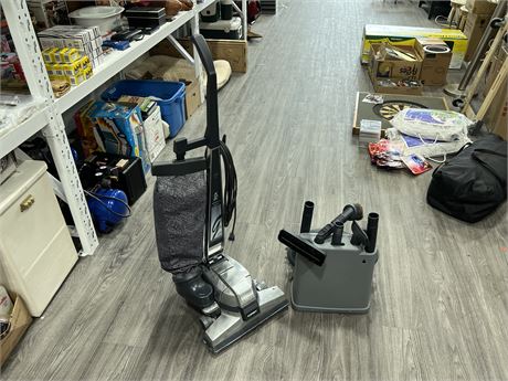 KIRBY VACUUM W/BAGS & ATTACHMENTS - WORKS