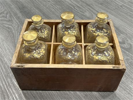 VICTORIAN 1870s GILDED BOTTLE PERFUME SET W/BOX