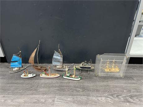 LOT OF VINTAGE DECORATIVE SHIPS - 7” (ONE PIECE HAS GLASS MISSING)
