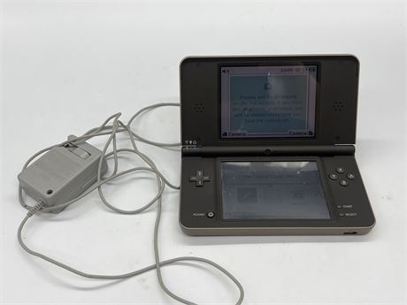 NINTENDO DS XL W/CHARGER - WORKS