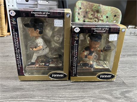 2 LIMITED EDITION LEGENDS OF THE DIAMOND BOBBLE HEADS