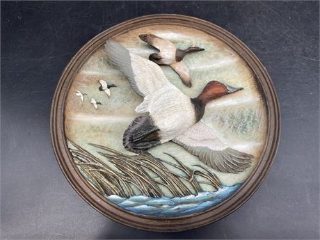 LIMITED EDITION 1992 FLYING DUCKS WALL PLAQUE TITLED “WIND RIDERS” (9”)