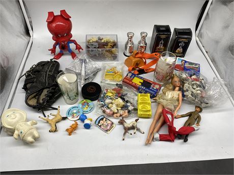 VINTAGE TOYS & SPORT COLLECTABLES