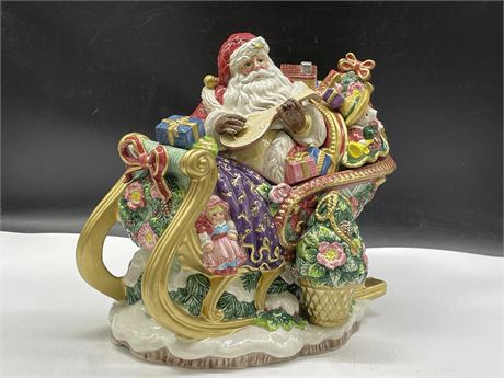LARGE FRITZ AND FLOYD SANTA SLEIGH SOUP TUREEN & LADDLE (12”x12”)