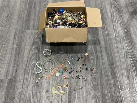 LARGE LOT OF QUALITY COSTUME JEWELRY