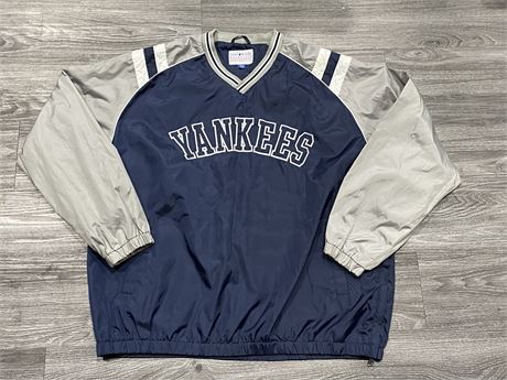 NEW YORK YANKEES WINDBREAKER - SIZE 2XL (EXCELLENT CONDITION)