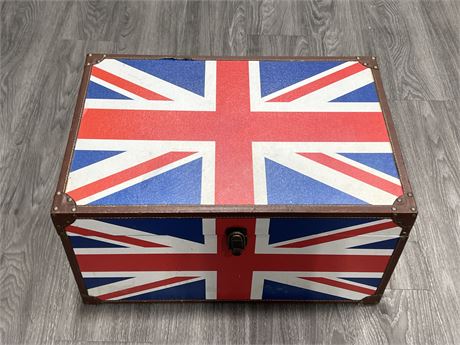 BRITISH STYLE STORAGE BOX 22”x15”x12”