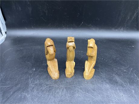 (7”) GENUINE BESMO HAND CARVED FIGURES