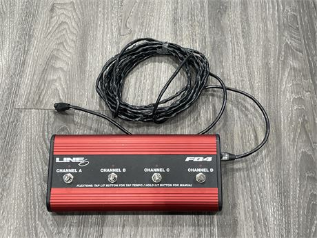 LINE 6 FB4 FOOT SWITCH W/ CABLE