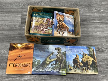 LOT OF COLLECTIBLE HARD COVER DINOSAUR BOOKS