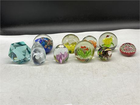 10 PAPERWEIGHTS - 2 SIGNED