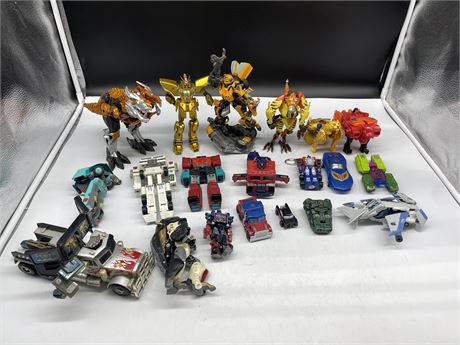 LOT OF TRANSFORMERS TOYS - SOME VINTAGE