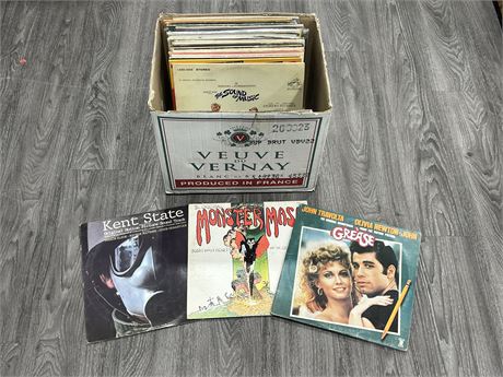 BOX OF RECORD MOVIE SOUNDTRACKS - MOST SCRATCHED / SLIGHTLY SCRATCHED