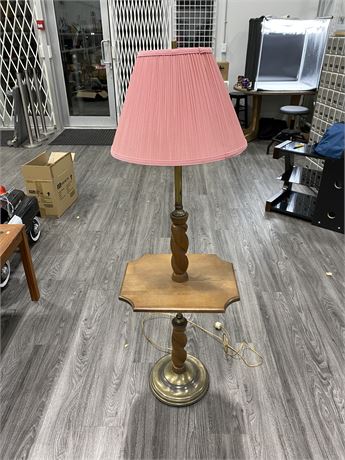 VINTAGE BARLEY TWIST LAMP / TABLE WITH ORIGINAL PINK SHADE (56” tall, works)