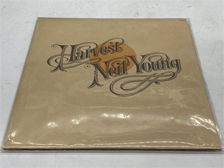 NEIL YOUNG - HARVEST (1972) - NEAR MINT (NM)