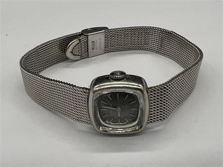 VINTAGE TISSOT MECHANICAL SMALL FACE WATCH