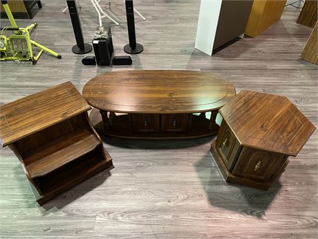 3 PIECE WOODEN COFFEE TABLE SET