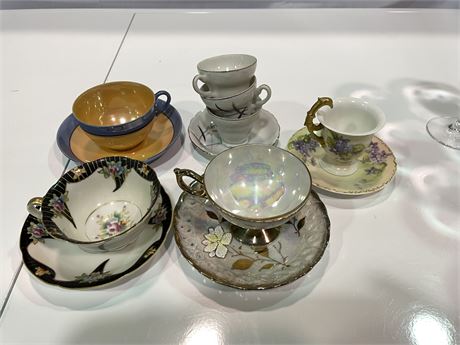 ASSORTED JAPANESE CHINA (ONE PAIR DATING BACK TO 1901)