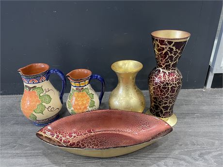 LOT OF 5 POTTERY INCLUDING: 2 SIGNED PITCHERS, 2 VASES MADE IN ITALY & GOLD BOWL